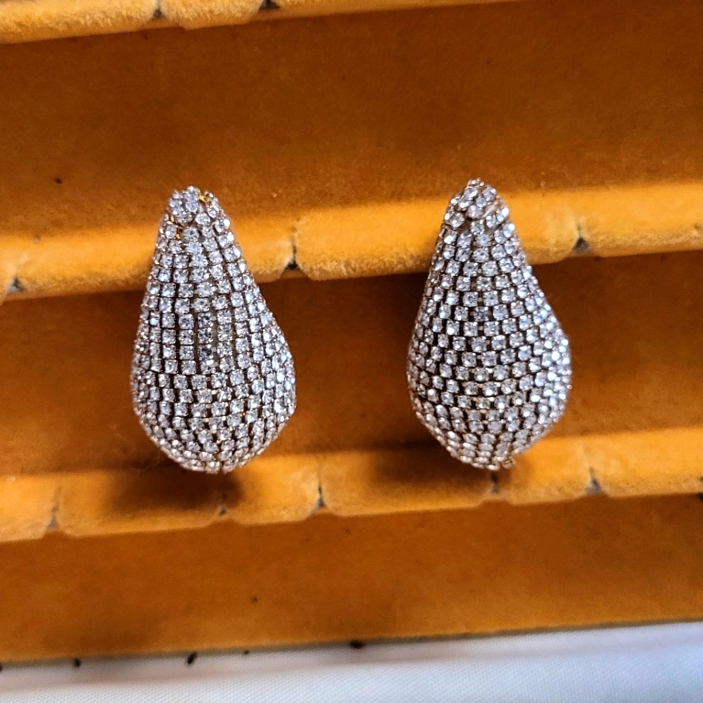 Elegant Silver Teardrop Earrings
